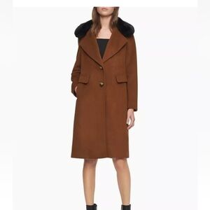 Beautiful NWOT Calvin Klein Wool Coat Faux Fur collar chestnut brown classic